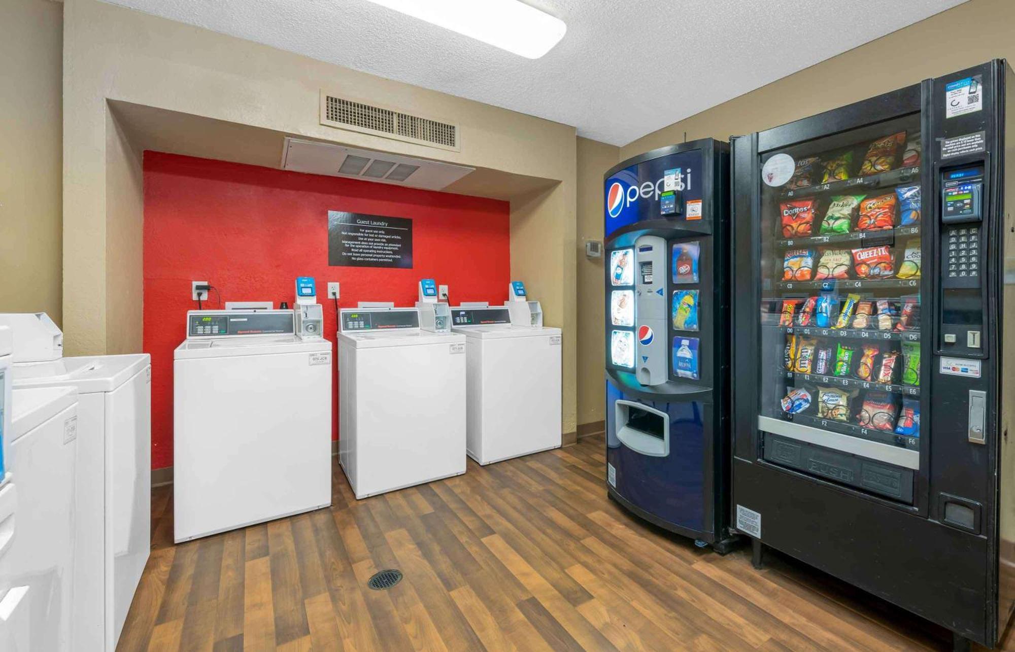 Extended Stay America Select Suites - Jacksonville - Baymeadows Εξωτερικό φωτογραφία